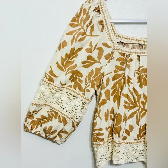 Christian Siriano Cream and Brown Floral Blouse - Picture 2 of 10